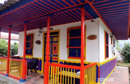 Salento Apartment | El Madrigal Cabin - Adorable 2-bedroom guesthouse