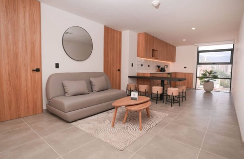 San Diego Apartment | El Poblado 3BR Retreat–Jacuzzi & Remote Work Ready