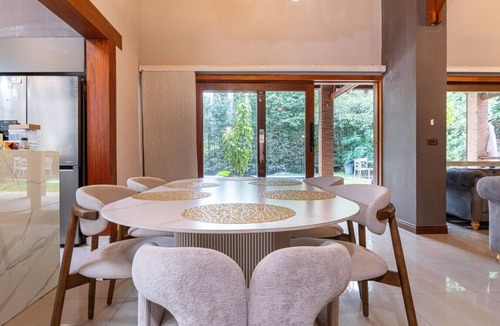 El Poblado House | El Poblado Villa: Heated Pool & Private Nightclub