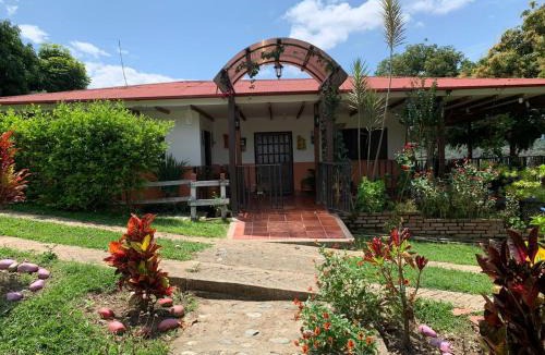 Paicol House | Elan Vital Estancia de Bienestar