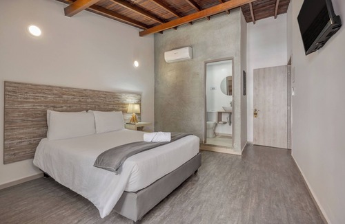 La Florida House | Encanto House in Provenza by Nowa
