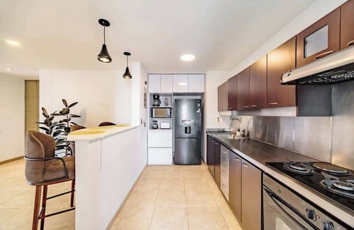El Tesoro Apartment | |EP| Remodeled Apt w/Fast Internet,Balcony,Office