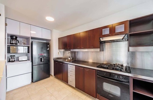 El Tesoro Apartment | |EP| Remodeled Apt w/Fast Internet,Balcony,Office