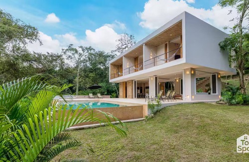Nilo Villa | ¡Espectacular TopSpot® de Diseño Frente al Lago!