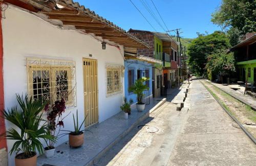 Maceo Apartment | Estación Ferrocarril Caracolí