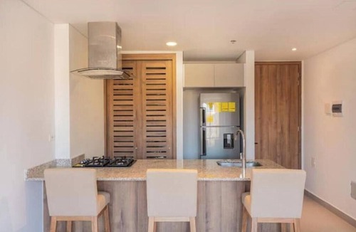 Comuna 3 Apartment | Exclusive in Rodadero! - 2-Bedroom Suite Just Meters from the Sea