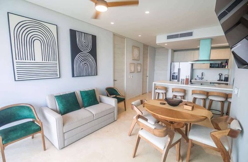 Porto Nao Apartment | Family 2BR escape with pool & BBQ grill