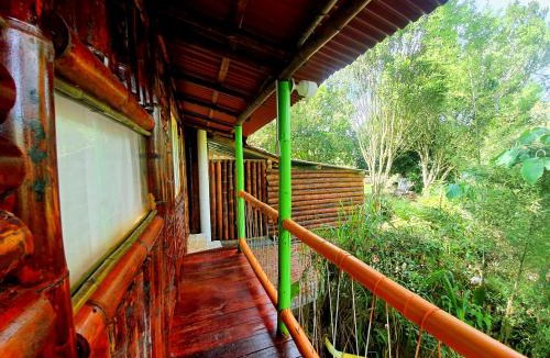 Pereira Cabin | Family Cabin With River View