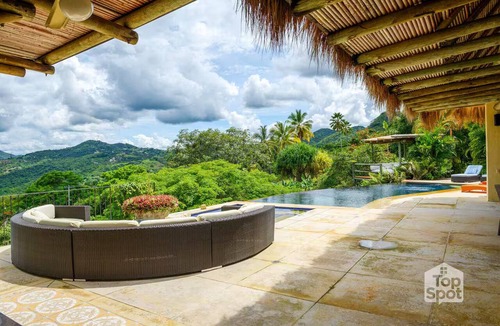 Anapoima Villa | Fantástico TopSpot® con la Mejor Vista de Anapoima