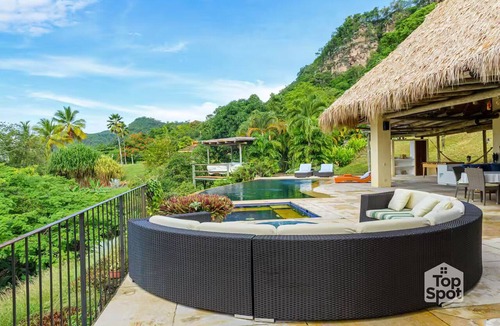 Anapoima Villa | Fantástico TopSpot® con la Mejor Vista de Anapoima