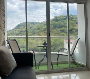 Pinchote Apartment | Fin de semana en increíble apartamento - 2 cuartos, sofacama, piscina y parking gratis