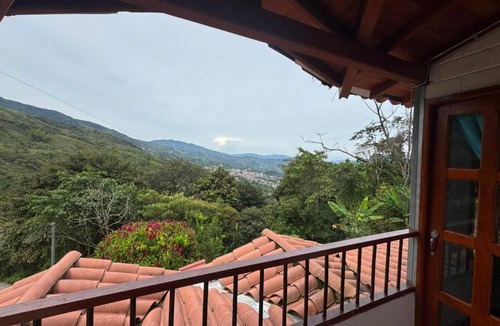 Cocorna House | Finca Camino al Charco del Amor
