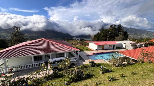 Calima House | Finca en Calima - parcelacion El Lago - acceso al lago