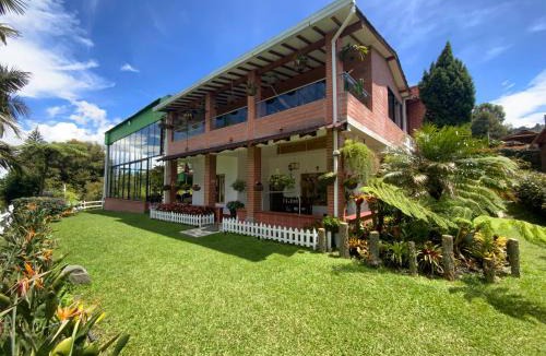 Rionegro Hotel | Finca Hotel 12 Palmas- Aeropuerto JMC