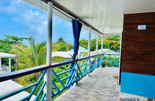 Providencia Hotel | Full Moon View Lodge