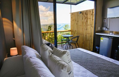 Yolombo Villa | Glamping Yolombó Cabaña Amapola Con Jacuzzi y Hermosa Vista