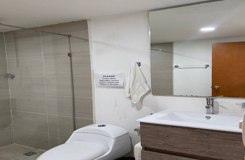 Zona Rosa Apartment | Global Executive Suites 201