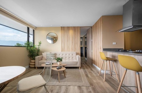 La Aguacatala Apartment | Go Living Suites 407