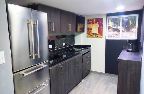 Zona Rosa Apartment | Grand Deluxe Room W/Bathroom and balcony @Poblado #6 301 (1guest)