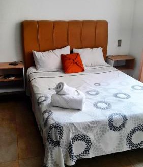 Menga House | Habitación Amoblada Chipichape