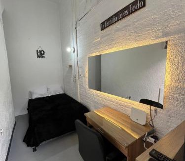 Engativa House | Habitación cerca al aeropuerto con baño privado