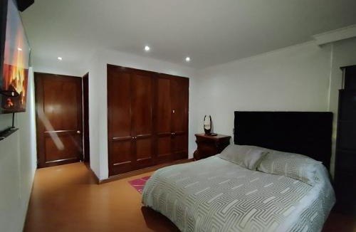 Usaquen House | HABITACIÓN PRIVADA ALAMEDA CLUB HOUSE 134 Usaquén