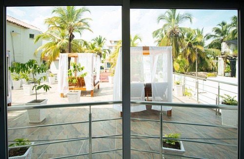 Covenas Hotel | Habitación Superior Familiar Con Balcón Cerca A La Playa