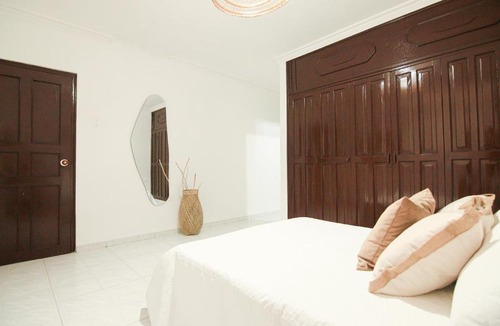 Historic Center House | habitacion privada en apartamento en el centro historico, cerca a la bahía parque de los novios y playa