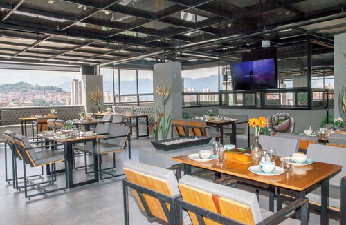La Candelaria Apartment | Helena Building 2BR ✔️ Breakfast + Jacuzzi + Coworking in Medellin