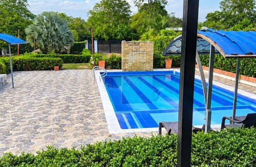 Melgar House | Hermosa Casa de campo grande con aire acon,wifi,piscina,billar !villa ensueño !