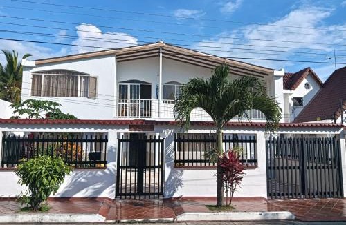 Anapoima House | Hermosa y espaciosa casa familiar en Anapoima