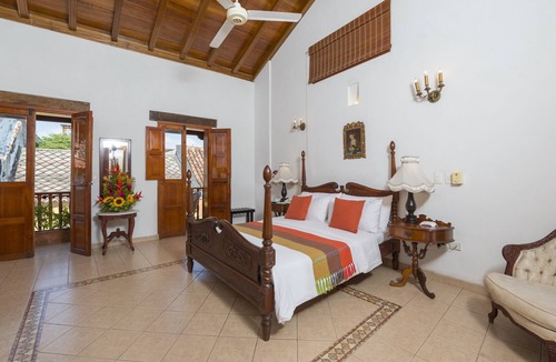 Cartagena Walled City Hotel | Hotel Casa del Curato
