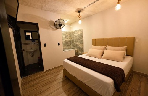 Villa Nueva Hotel | Hotel Metropol Blue