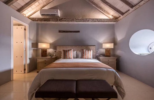 Bocagrande Hotel | HOTEL NOI 1860: LUXURY HOUSE CARTAGENA DE INDIAS - King bed