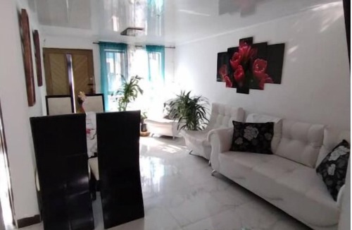 Armenia House | House near the Center, Parque del Café Exit, Panaca