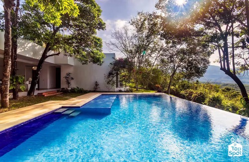 Nilo Condo | ¡Increíble TopSpot® con la Mejor Vista en Nilo!