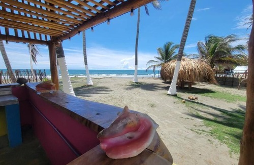 San Bernardo del Viento Cabin | Karpatty Mar: Beachfront Cabins, Restaurant, and Bar (Pets Welcome)
