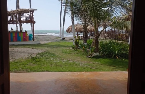 San Bernardo del Viento Cabin | Karpatty Mar: Beachfront Cabins, Restaurant, and Bar (Pets Welcome)