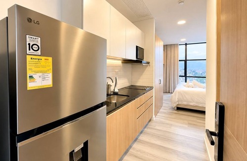 Centro International Apartment | King Bed + View Monserrate - 19 floor