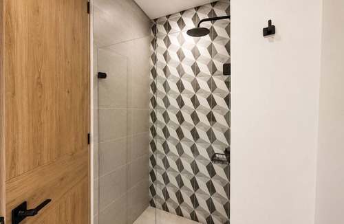 Centro International Apartment | King Bed + View Monserrate - 19 floor