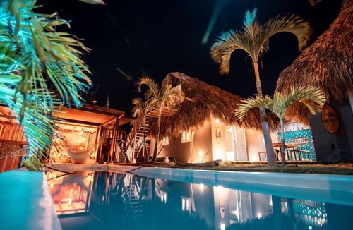 Santa Veronica Hotel | KOKOHAU BUNGALOWS