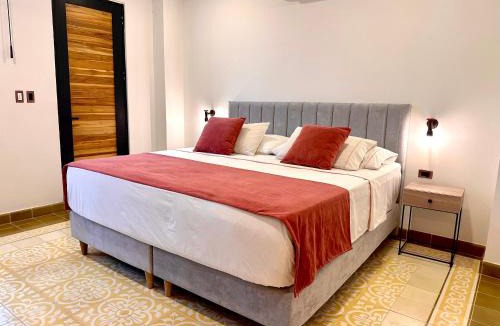 Barrio Centro Hostel | La Brisa Loca Hostel