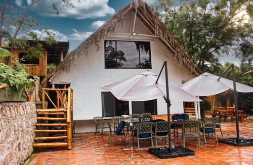 Purificacion House | La Casa White