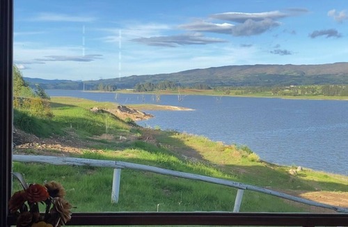 Toca Cabin | Lakefront House - Toca (Boyacá)