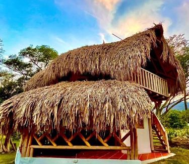 Santa Fe de Antioquia Hostel | Las Cabanas de Pino Hostel