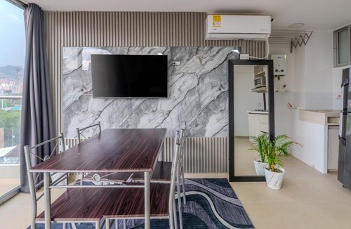 Florida Nueva Apartment | Laureles Mirador , AC, Piscina, Parqueadero