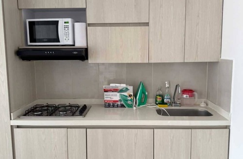 Pereira Apartment | lEPl Comfy Apt, Tv,Parking,Washer,Good Location