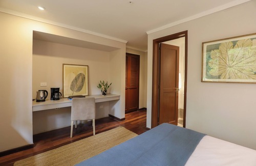 Financial District Apartment | letoH 69