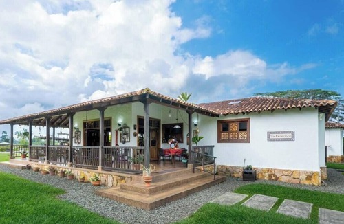Armenia House | Lindísimo TopSpot® para 20 a 15 min de Armenia!
