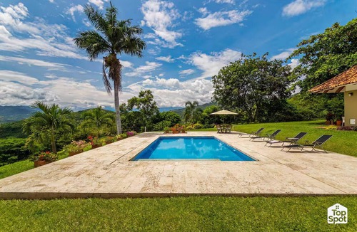 Anapoima House | ¡Lindo TopSpot® con la Mejor Vista de Anapoima!